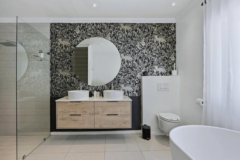 To Let 4 Bedroom Property for Rent in Bakoven Western Cape